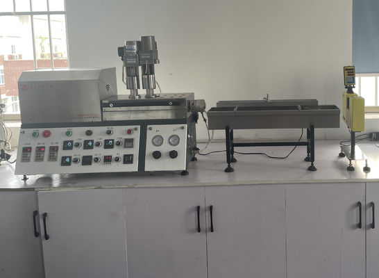 0.75KW PLC Control Laboratory Lab Twin Screw Extruder 250mm Screw Thread Length
